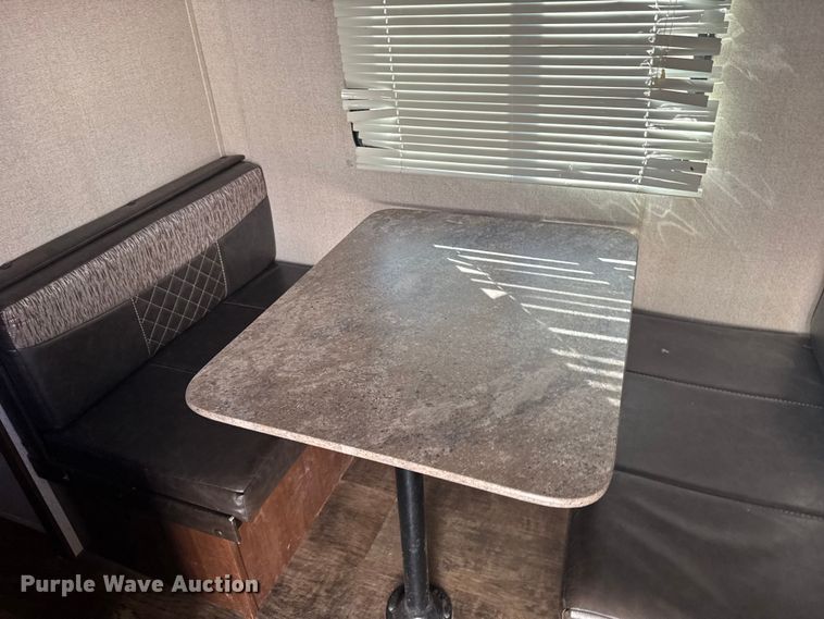 image for item EU6293 2017 Crossroads RV 18BH camper