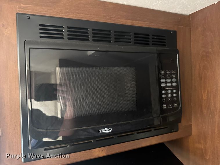 image for item EU6293 2017 Crossroads RV 18BH camper