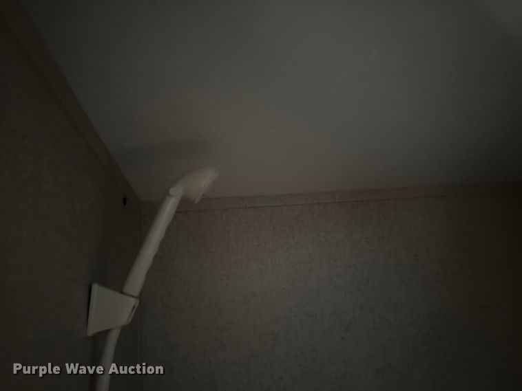 image for item EU6293 2017 Crossroads RV 18BH camper