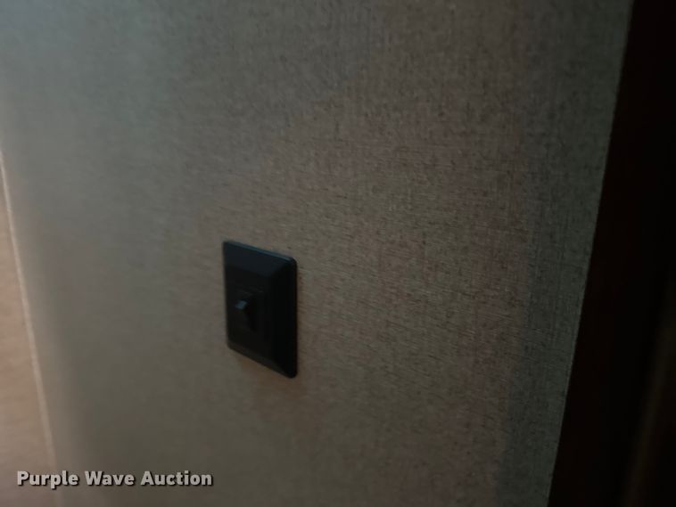 image for item EU6293 2017 Crossroads RV 18BH camper