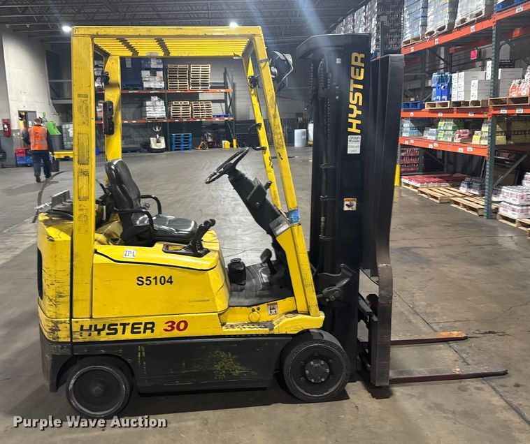 image for item EU6336 Hyster S30XM forklift