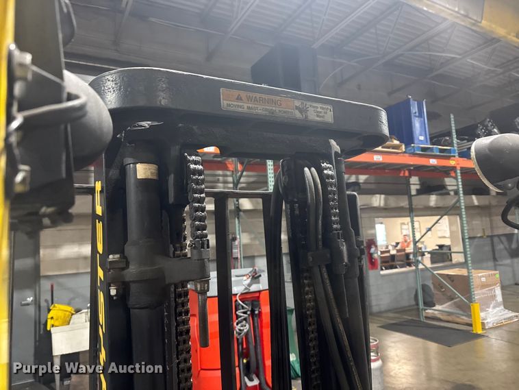 image for item EU6336 Hyster S30XM forklift