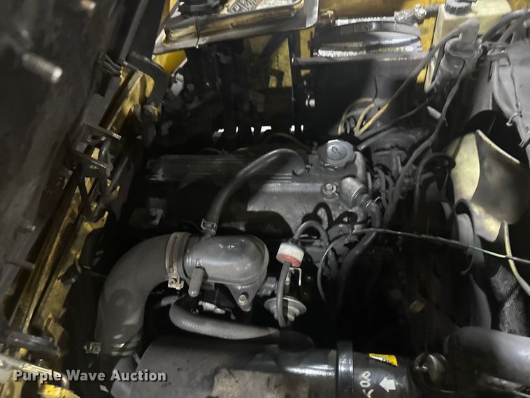 image for item EU6336 Hyster S30XM forklift