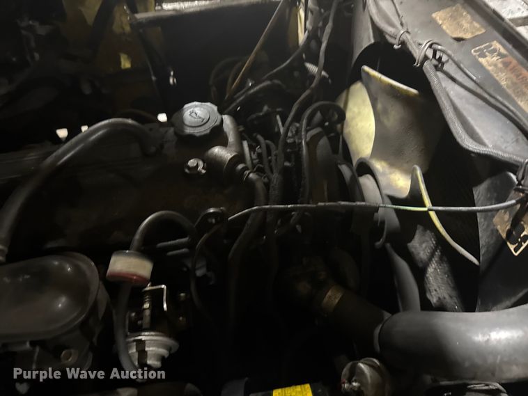 image for item EU6336 Hyster S30XM forklift