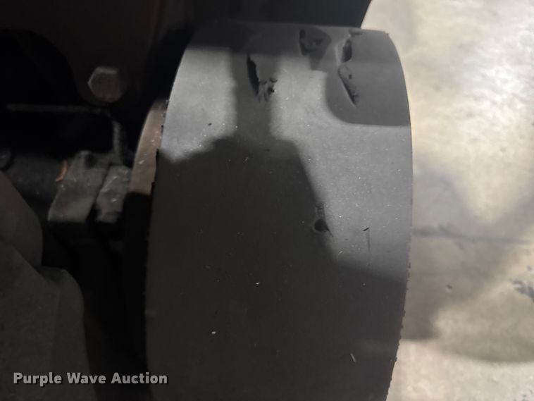 image for item EU6336 Hyster S30XM forklift