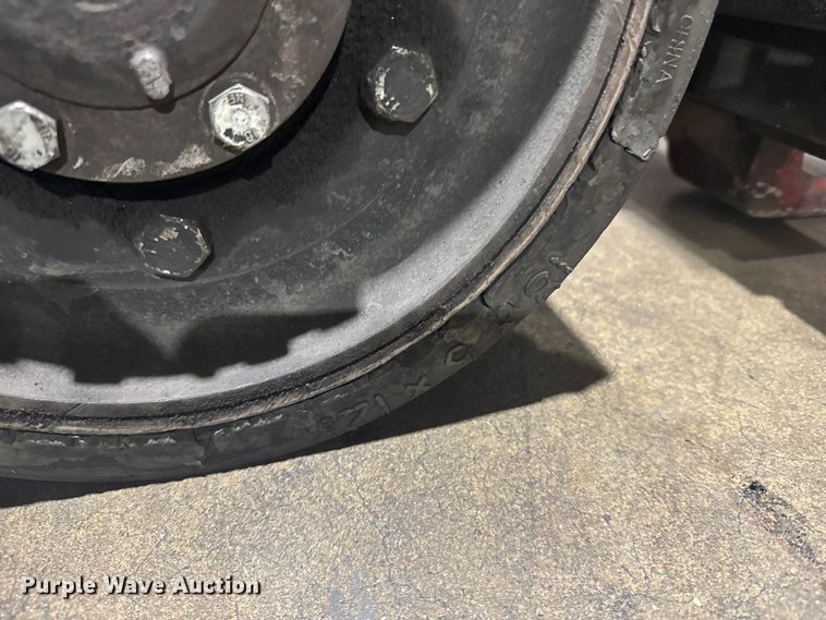 image for item EU6336 Hyster S30XM forklift