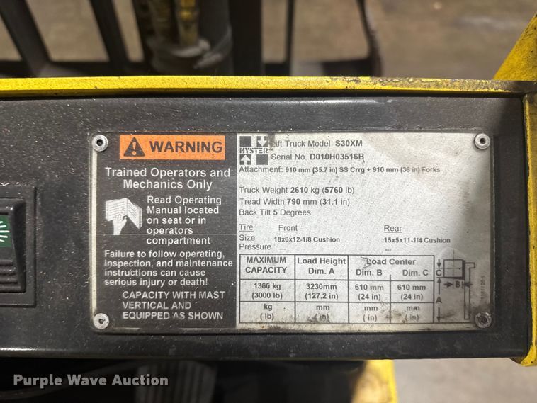 image for item EU6336 Hyster S30XM forklift