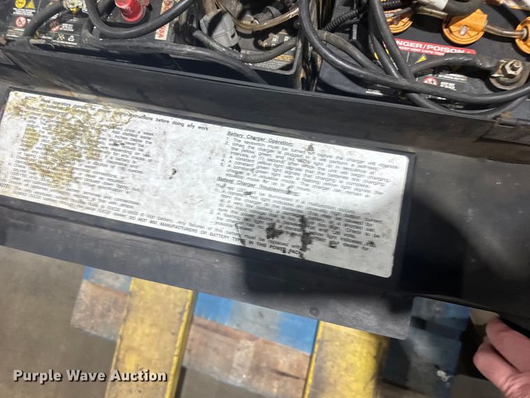 image for item EU6337 Hyster W40Z pallet jack