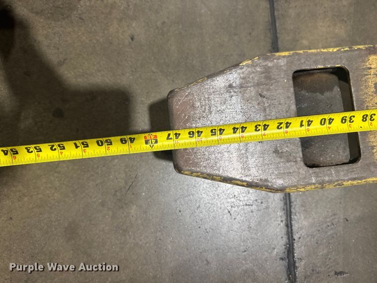 image for item EU6337 Hyster W40Z pallet jack