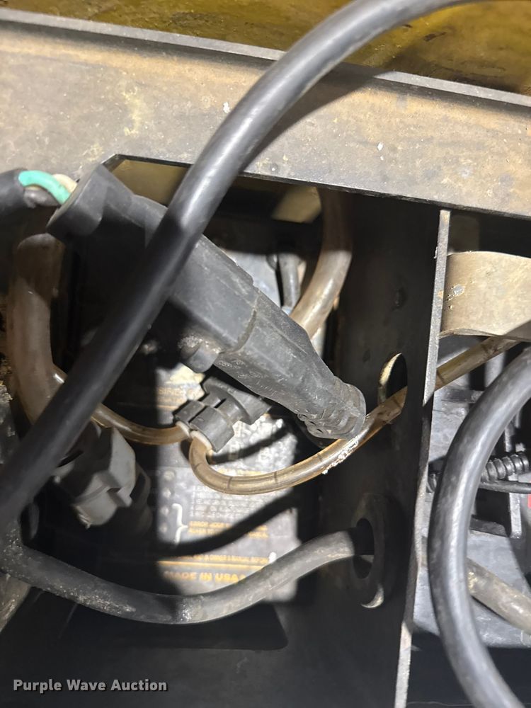 image for item EU6337 Hyster W40Z pallet jack