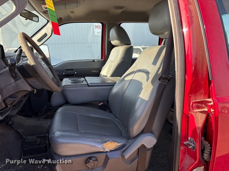 image for item EU8505 2012 Ford F250 Super Duty Crew Cab pickup truck