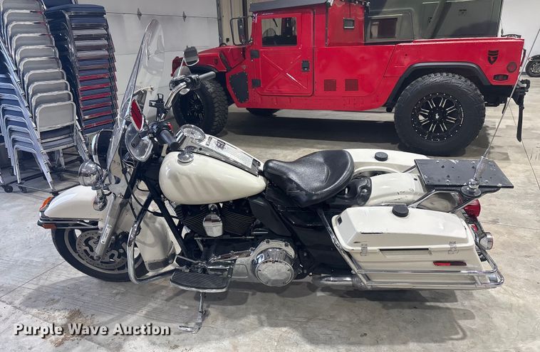 image for item EV2515 2012 Harley Davidson Police Road King motorcycle