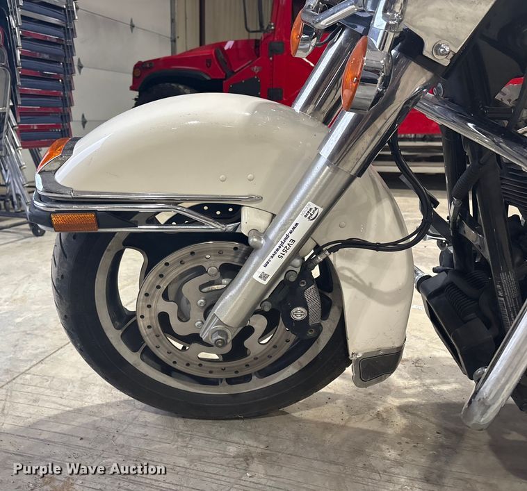 image for item EV2515 2012 Harley Davidson Police Road King motorcycle