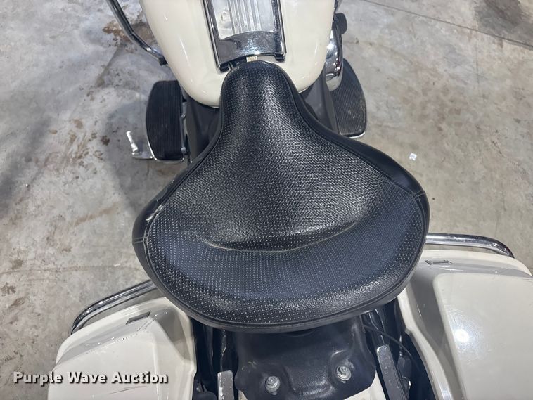 image for item EV2515 2012 Harley Davidson Police Road King motorcycle