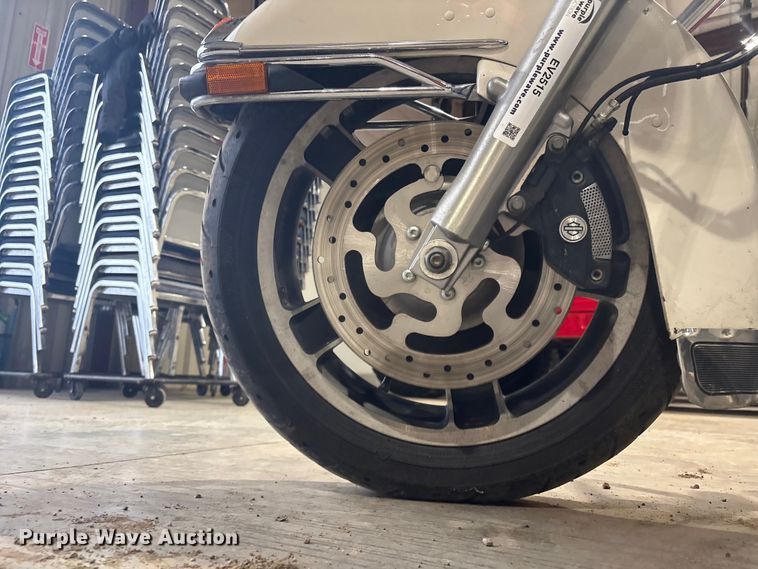 image for item EV2515 2012 Harley Davidson Police Road King motorcycle