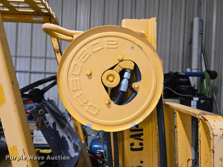 image for item EV2516 2016 Hyster E25XL-MIL forklift