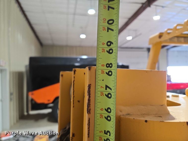 image for item EV2516 2016 Hyster E25XL-MIL forklift