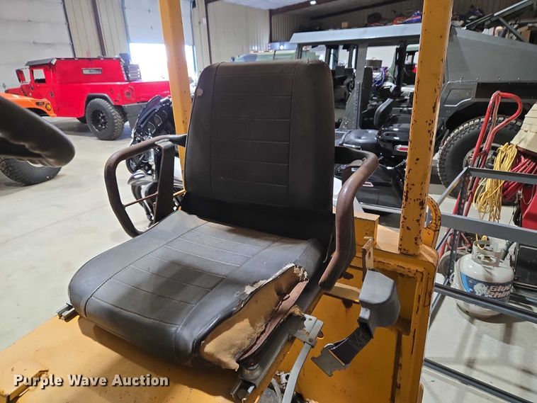 image for item EV2516 2016 Hyster E25XL-MIL forklift