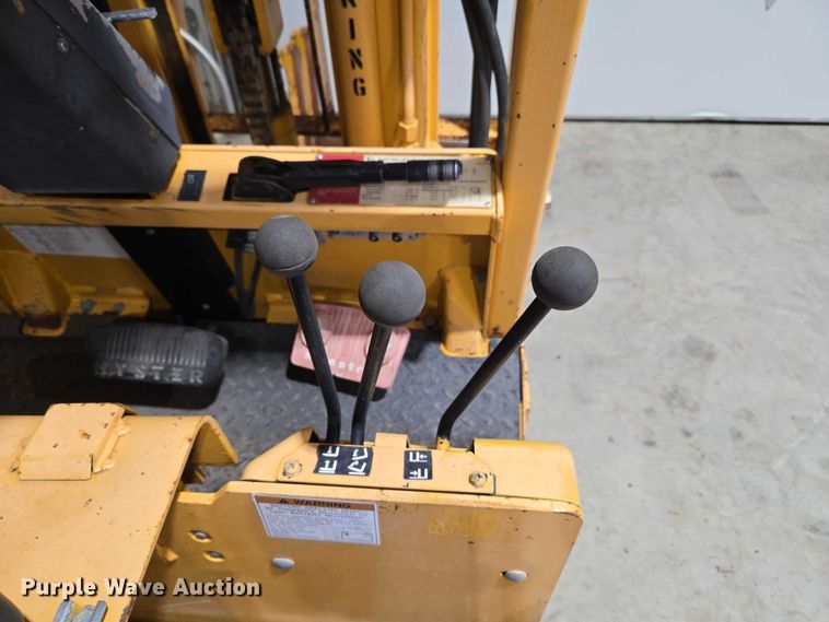 image for item EV2516 2016 Hyster E25XL-MIL forklift