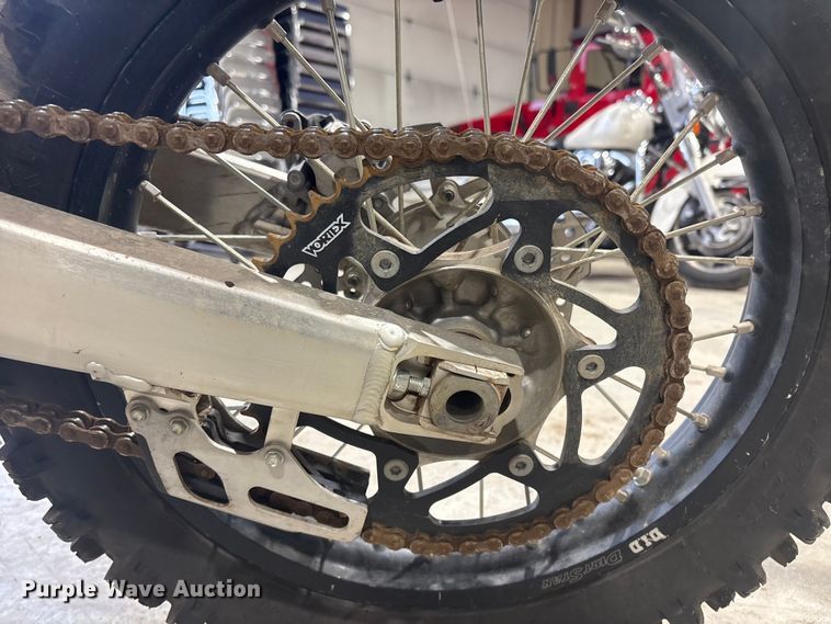 image for item EV2518 2021 Honda CRF 450RX dirt bike