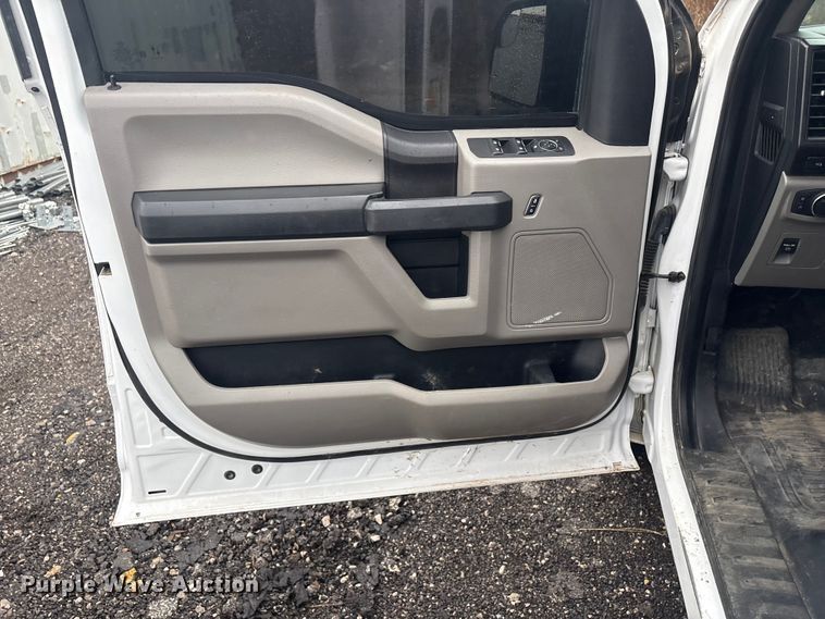 image for item EV2521 2020 Ford F150 XL SuperCrew pickup truck