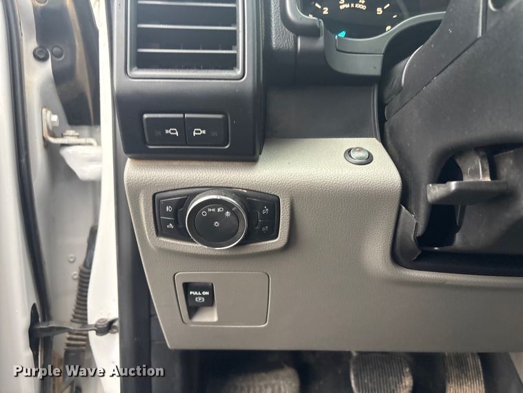 image for item EV2521 2020 Ford F150 XL SuperCrew pickup truck