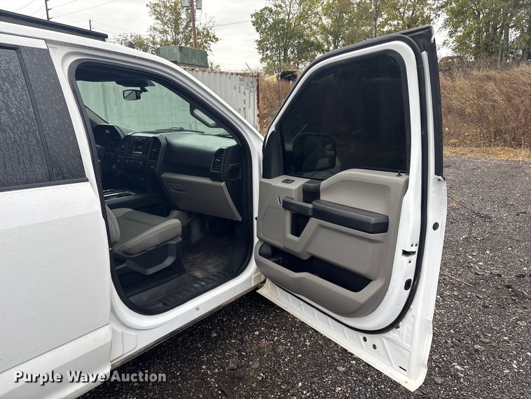 image for item EV2521 2020 Ford F150 XL SuperCrew pickup truck