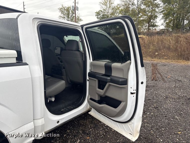 image for item EV2521 2020 Ford F150 XL SuperCrew pickup truck