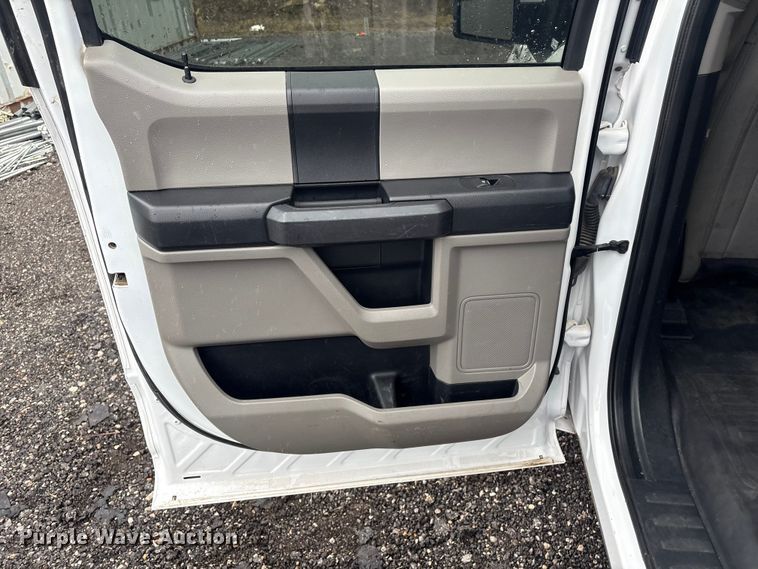 image for item EV2521 2020 Ford F150 XL SuperCrew pickup truck