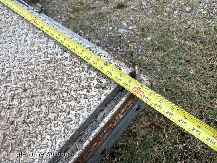 image for item EV2522 2010 Dempster utility trailer