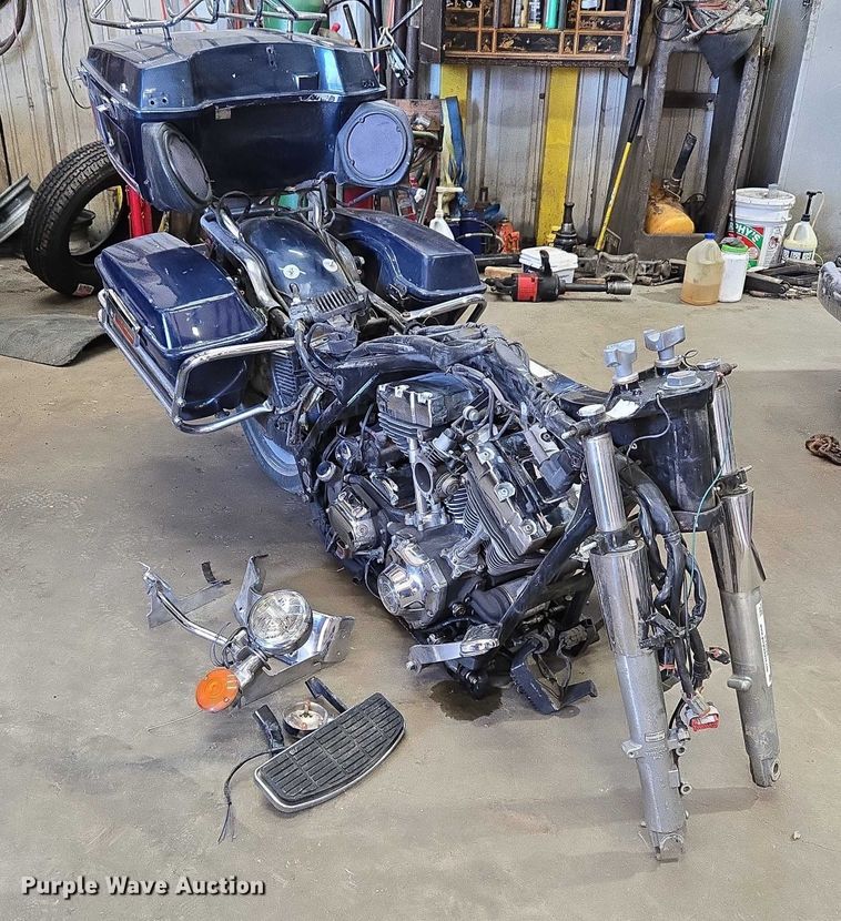 image for item EV2524 2004 Harley Davidson Electra Glide Ultra Classic motorcycle