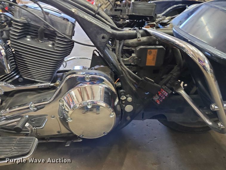 image for item EV2524 2004 Harley Davidson Electra Glide Ultra Classic motorcycle