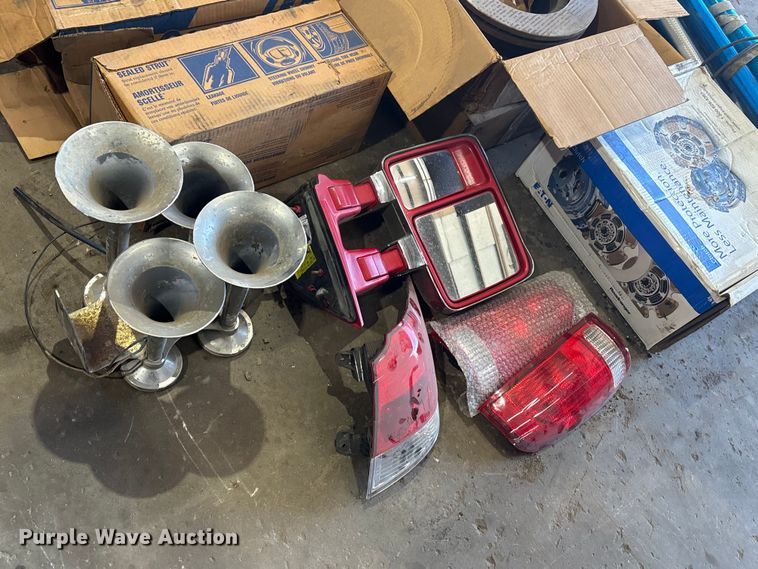 image for item EV2525 Heavy truck parts