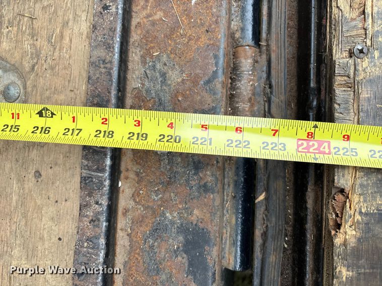 image for item EV2528 2012 Haulmark VT818BT-102 enclosed cargo trailer