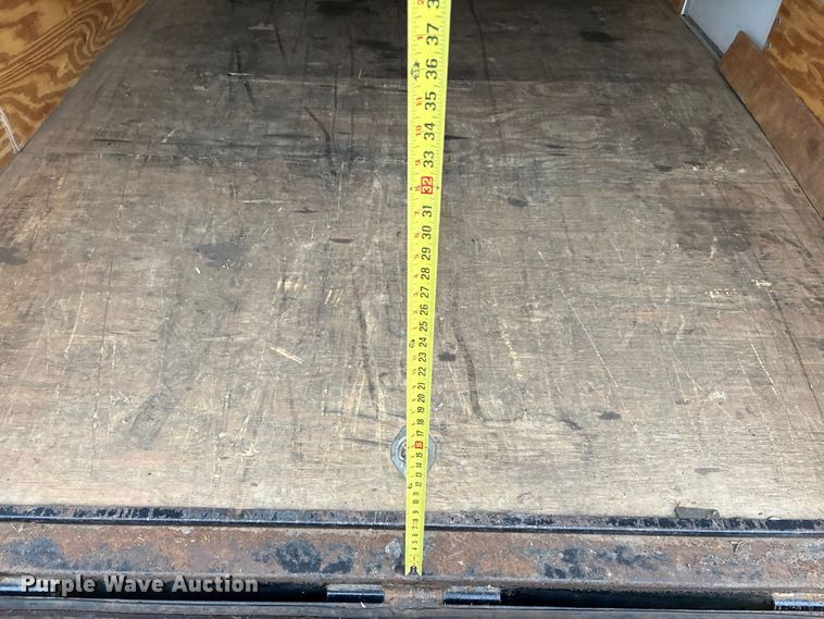 image for item EV2528 2012 Haulmark VT818BT-102 enclosed cargo trailer