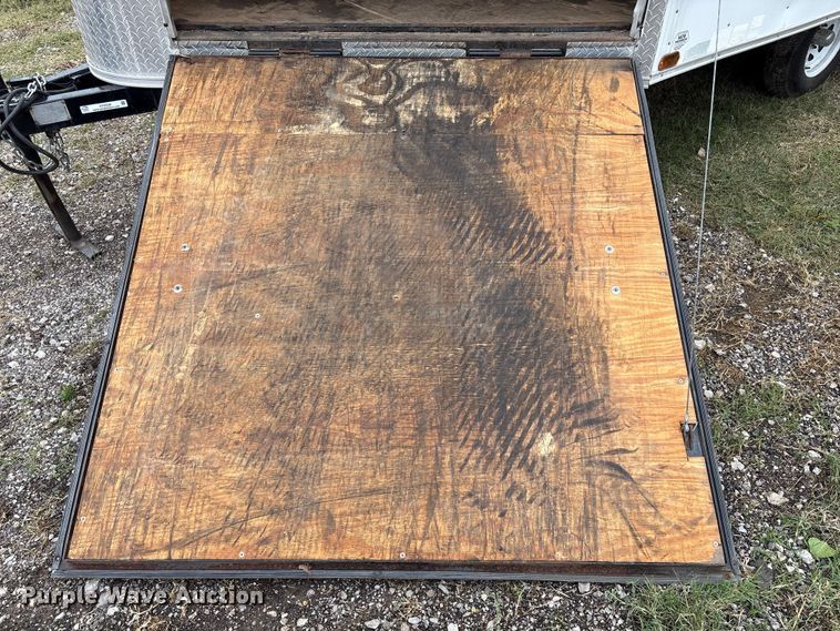 image for item EV2528 2012 Haulmark VT818BT-102 enclosed cargo trailer