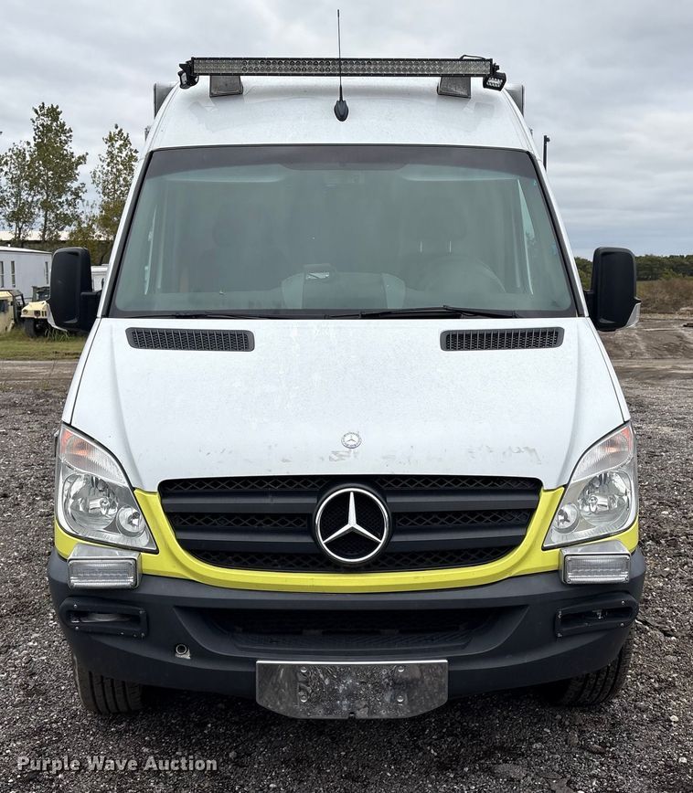image for item EV2530 2012 Mercedes Benz Sprinter van