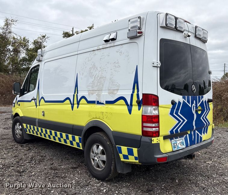 image for item EV2530 2012 Mercedes Benz Sprinter van