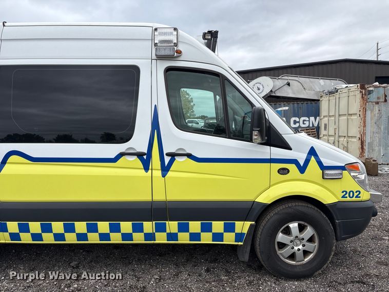 image for item EV2530 2012 Mercedes Benz Sprinter van