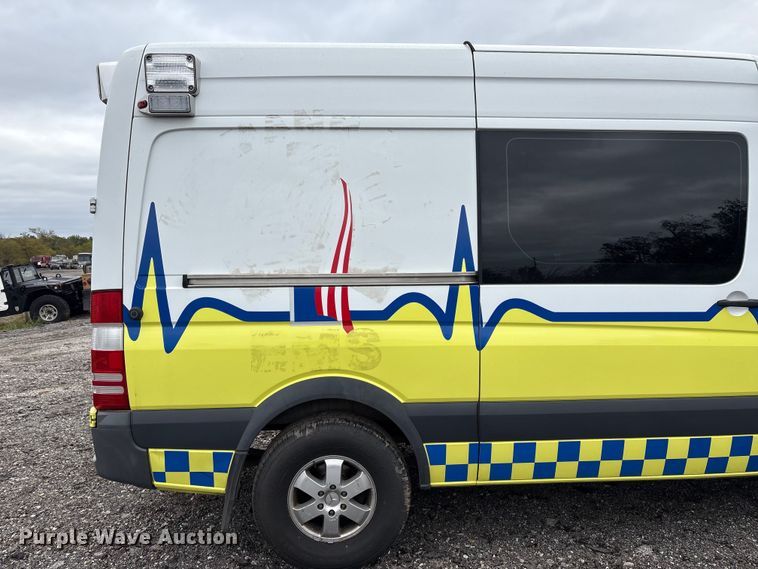 image for item EV2530 2012 Mercedes Benz Sprinter van