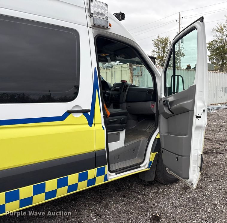 image for item EV2530 2012 Mercedes Benz Sprinter van