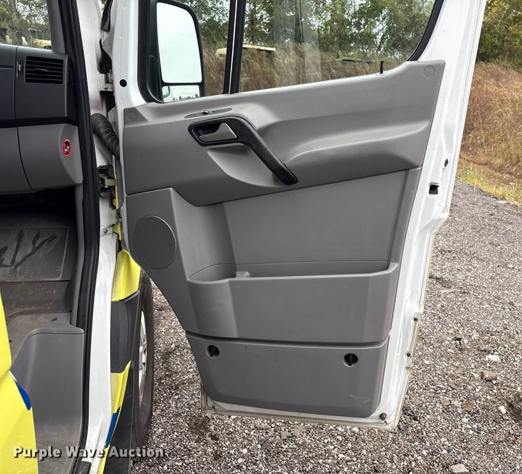 image for item EV2530 2012 Mercedes Benz Sprinter van