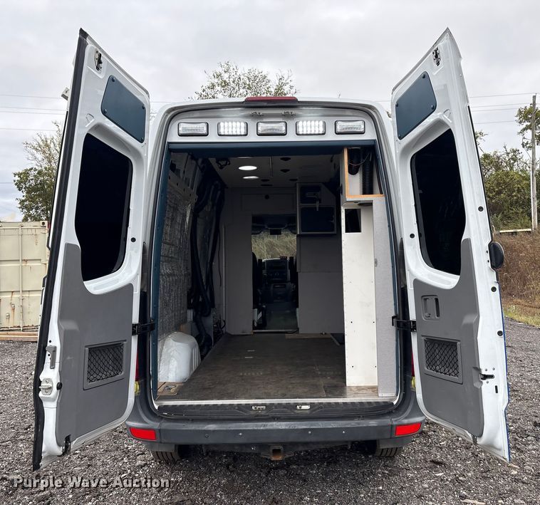 image for item EV2530 2012 Mercedes Benz Sprinter van