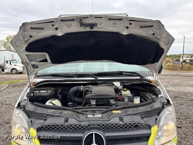 image for item EV2530 2012 Mercedes Benz Sprinter van