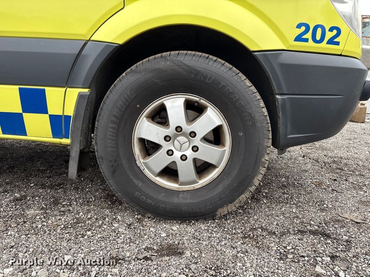 image for item EV2530 2012 Mercedes Benz Sprinter van