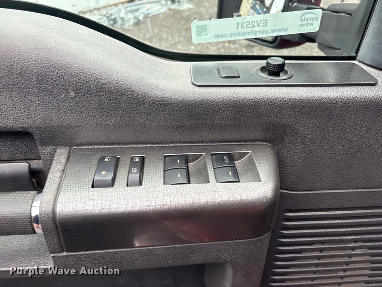 image for item EV2531 2008 Ford F350 Super Duty  Crew Cab pickup truck