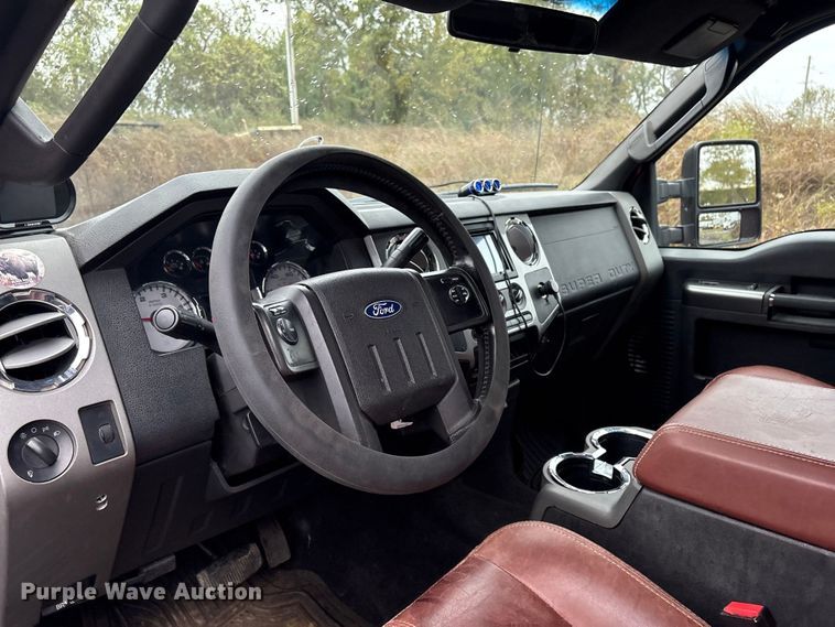 image for item EV2531 2008 Ford F350 Super Duty  Crew Cab pickup truck