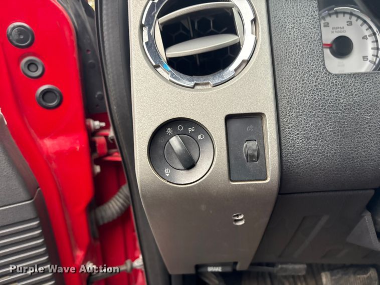 image for item EV2531 2008 Ford F350 Super Duty  Crew Cab pickup truck