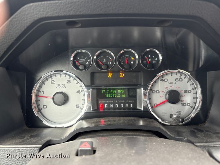 image for item EV2531 2008 Ford F350 Super Duty  Crew Cab pickup truck