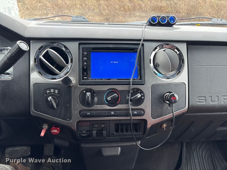 image for item EV2531 2008 Ford F350 Super Duty  Crew Cab pickup truck